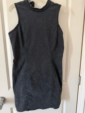 Nikki Minaj Sleeveless Washed Black Denim Dress